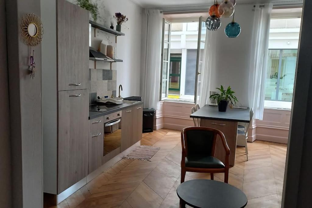 Apartment A 2 Pas Du Marche